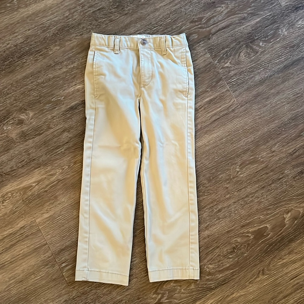 Cat and Jack Boys Size 6 khaki uniform pants. Excellent condition.